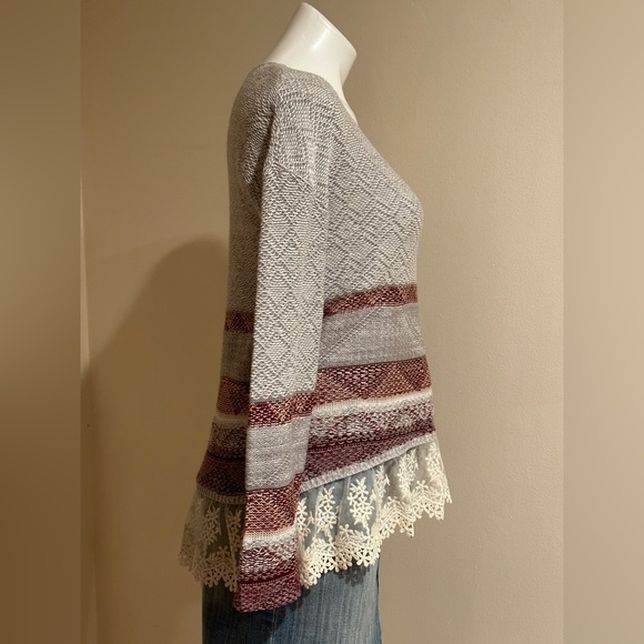 Rewind Gray Red Winter Sweater Bottom Lace Snowflakes Longer In Back SZ XS - Picture 5 of 13